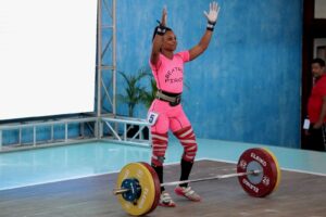 Lee más sobre el artículo Beatriz Pirón otorga a la República Dominicana primer título delClasificatorio de Pesas Juegos Centroamericanos San Salvador 2023