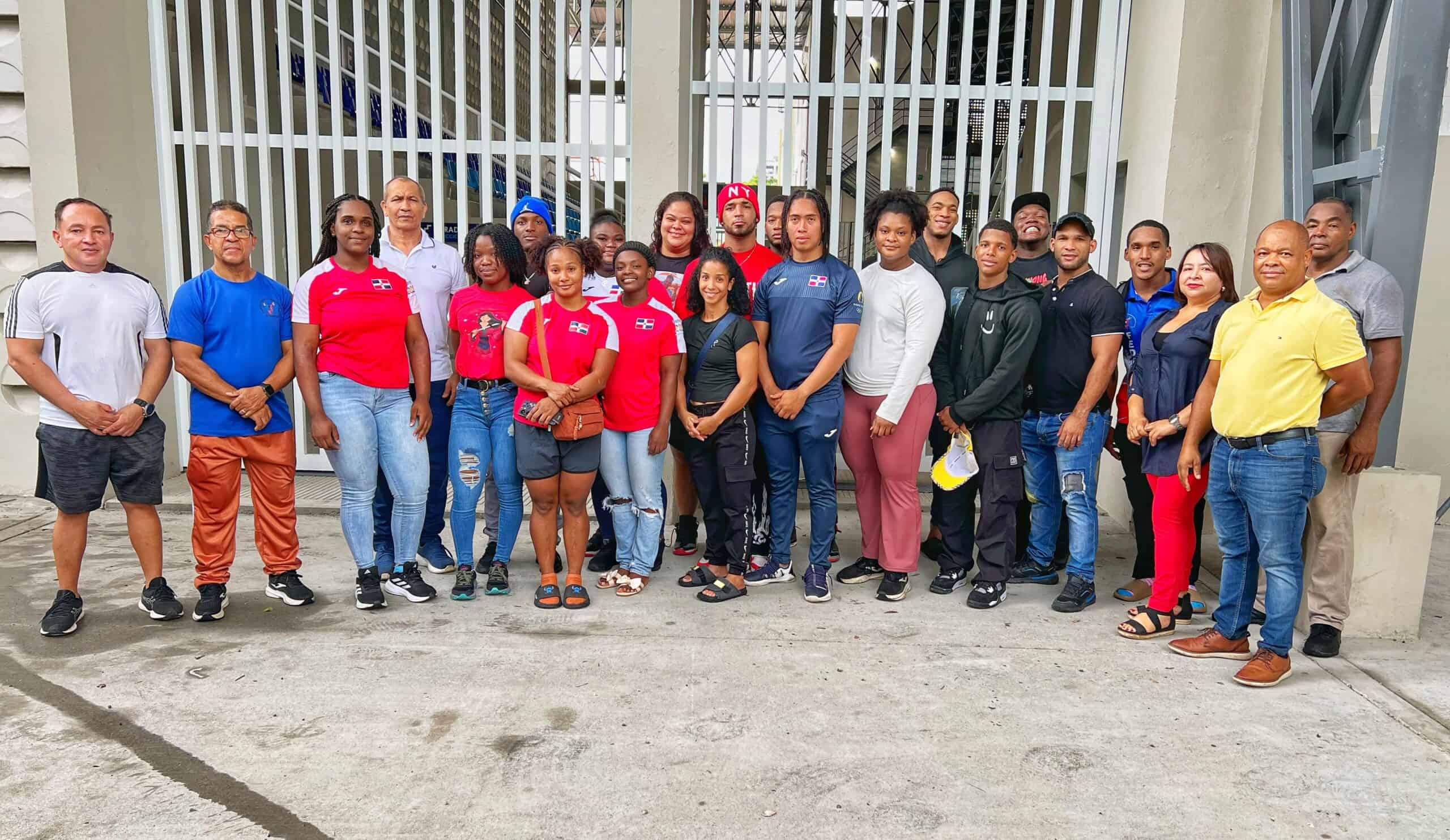 Lee más sobre el artículo PESISTAS VAN A JARABACOA PARA ÚLTIMA BASE DE ENTRENAMIENTO BUSCARÁN OPTIMIZAR NIVEL   PARA EL CENTROAMERICANO Y DEL CARIBE DE DICIEMBRE PRÓXIMO.