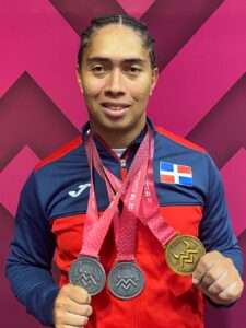 Lee más sobre el artículo YUDELINA MEJÍA HACE HISTORIA: PRIMERA DOMINICANA EN GANAR ORO EN UN MUNDIAL DE HALTEROFILIA.